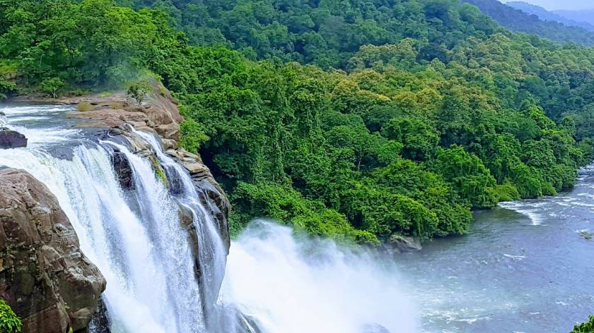How to Reach Athirappilly Waterfalls